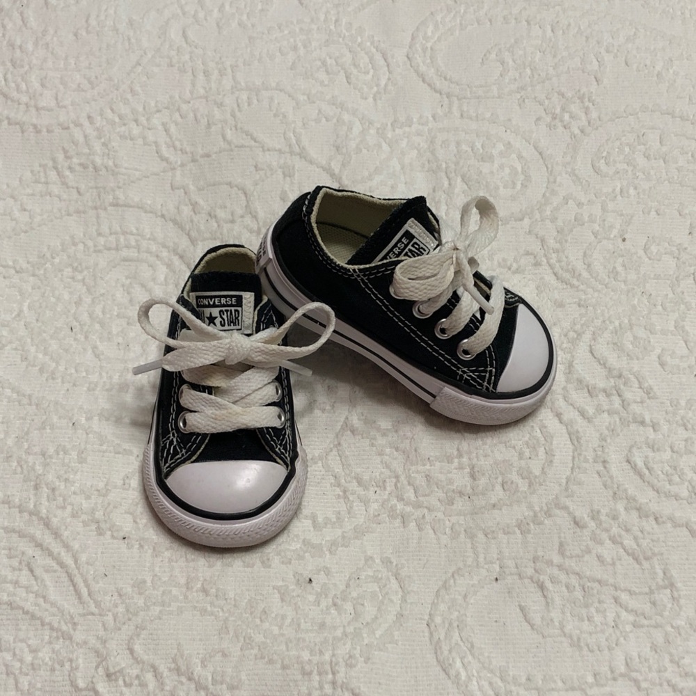 Converse Size 3T Toddler Kids Black and White Low Top Sneakers